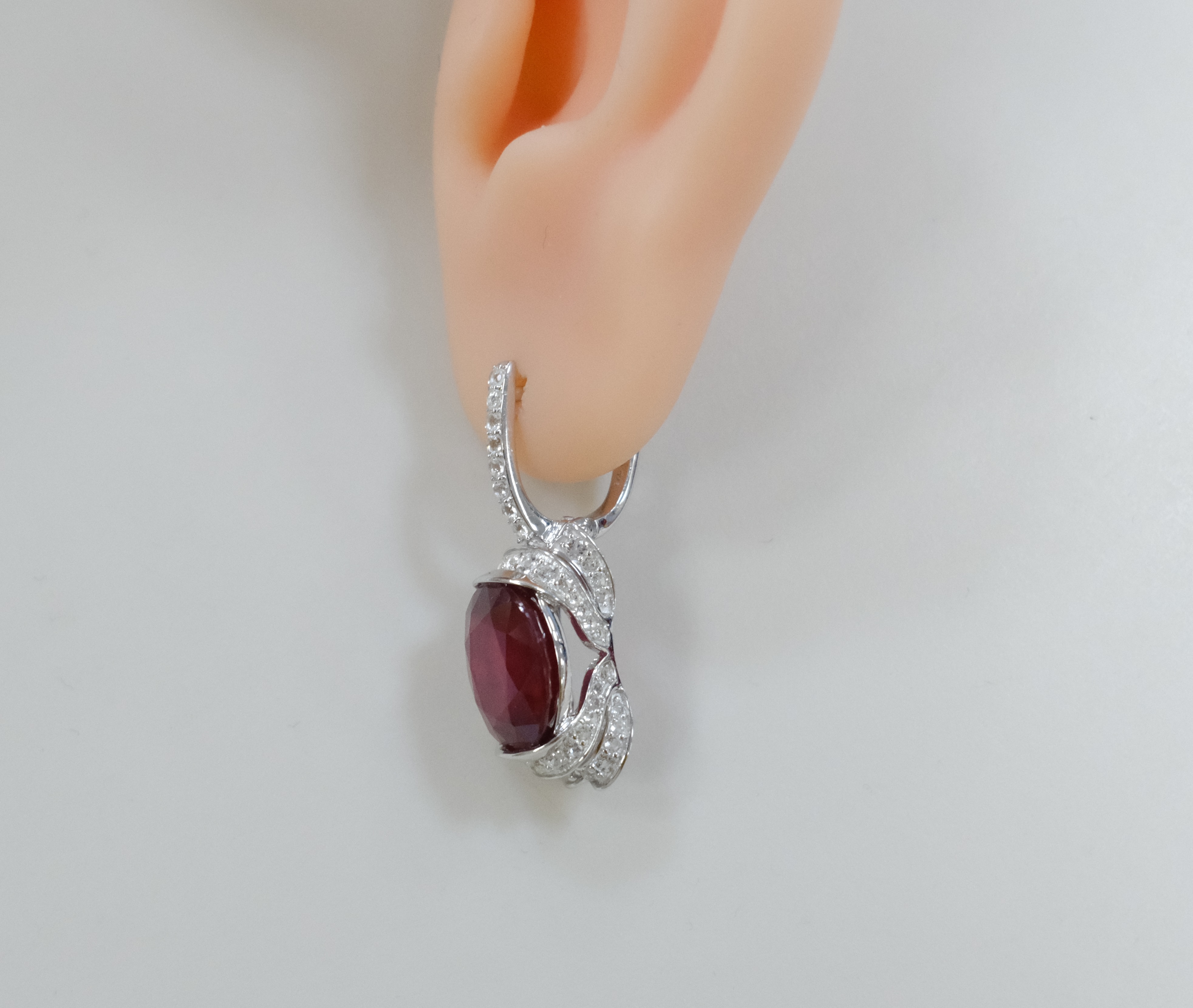 Серебряные серьги с рубинами